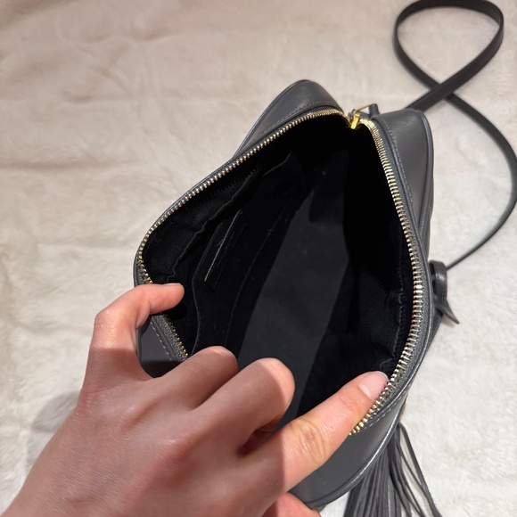 YSL Yves Saint Laurent Lou Camera Bag In Quilted Leather w/Tassel, in gray with - Picture 9 of 9